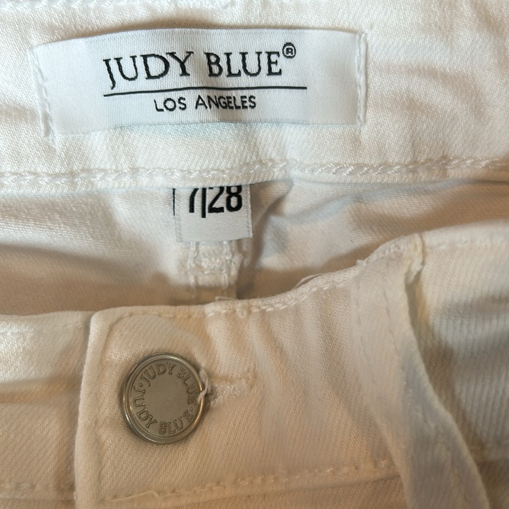 Judy Blue Women’s Size 7/28 Boyfriend Fit Distressed White Jeans EUC - Picture 4 of 9